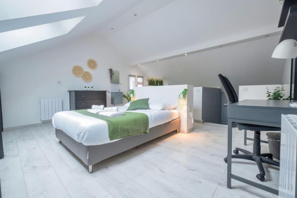 Ferienwohnung Silver Forest - Parking Prive Reims Exterior foto