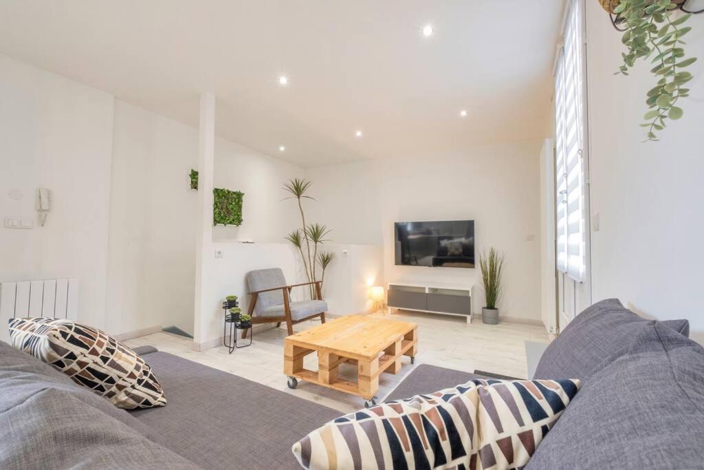 Ferienwohnung Silver Forest - Parking Prive Reims Exterior foto