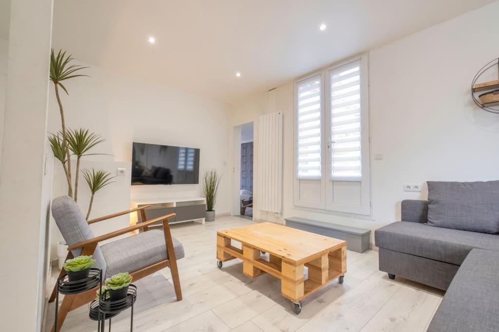 Ferienwohnung Silver Forest - Parking Prive Reims Exterior foto